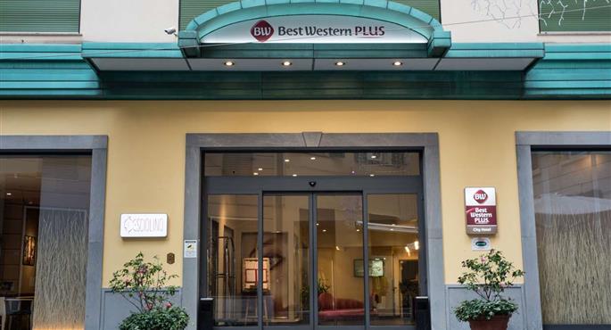 Exterior of the Best Western Plus City Hotel - Genoa - 98097
