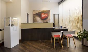 Hall of the Best Western Plus City Hotel in Genoa - 98097