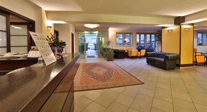 Hall of the Best Western City Hotel in Bologna - 98124