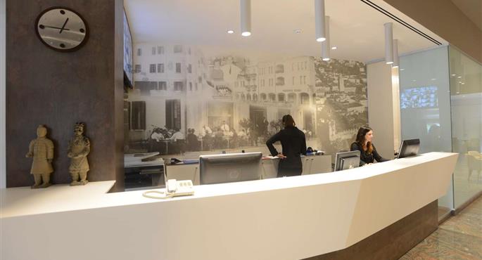 Hall of the Albergo Roma, BW Signature Collection in Castelfranco Veneto - 98213