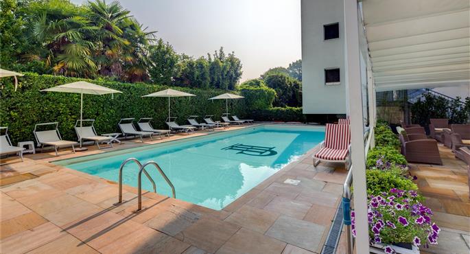 Pool of the Jet Hotel, Sure Hotel Collection by Best Western - Milano Malpensa Gallarate - 98221