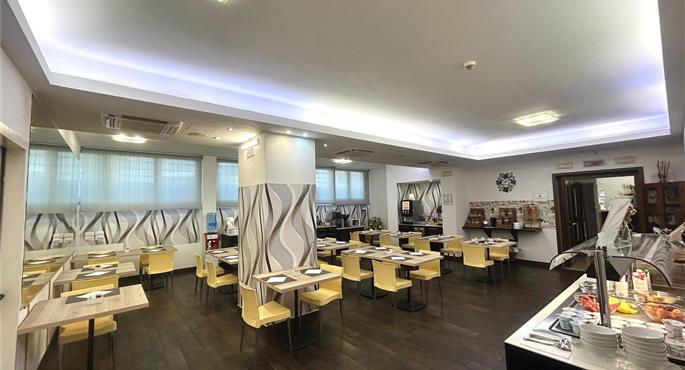 Restaurant of the Best Western Cesena Hotel - Cesena - 98236