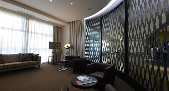 Hall of the Best Western Premier CHC Airport in Genoa - 98327