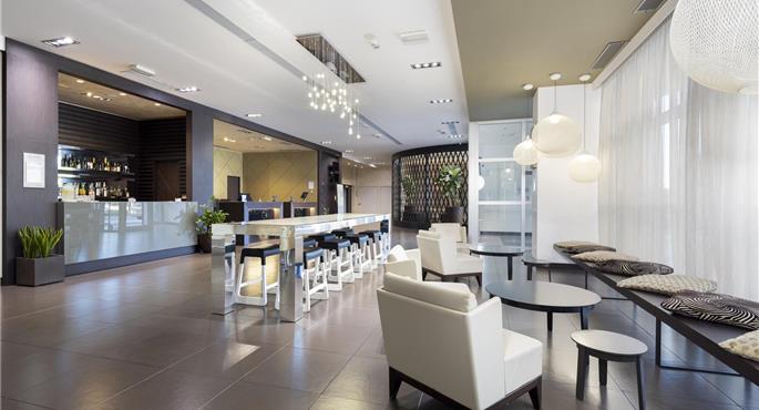 Hall of the Best Western Premier CHC Airport in Genoa - 98327