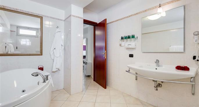 Suite of the Best Western Hotel Rocca - Cassino - 98339