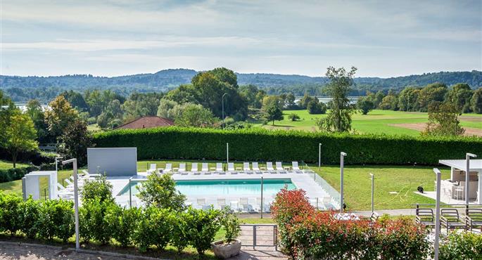 Room of the Horizon Wellness & Spa Resort, BW Signature Collection - Varese - 98410