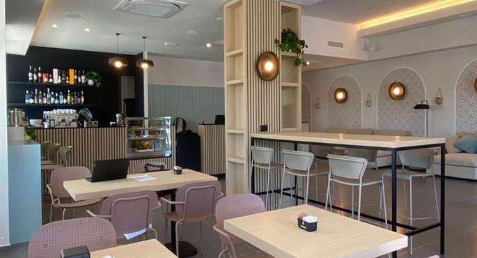 Bar or lounge of the Best Western Hotel Massafra - Massafra - 98424