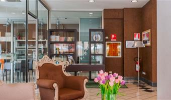 Hall of the Hotel Principe d'Aragona, Sure Hotel Collection by Best Western in Modica - 98438