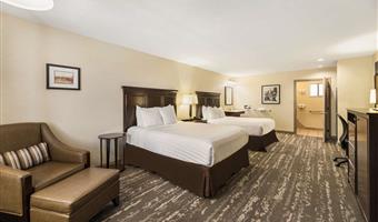 accessible - 2 queen, mobility accessible, communication assistance, roll in shower, non-smoking, full breakfast