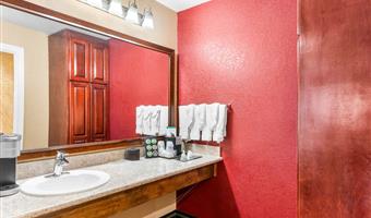 1 king bed, non-smoking, sofabed for one person, wi-fi, full breakfast