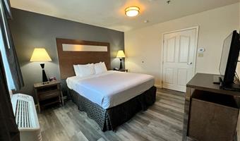 suite-1 king bed, non-smoking, sofabed for one person, microwave and refrigerator, full breakfast