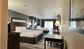 2 king beds, non-smoking, balcony, microwave and refrigerator, full breakfast