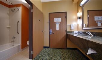 1 king bed, non-smoking, sofabed, microwave and refrigerator, wi-fi, full breakfast