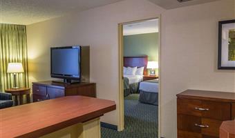sunset suite - 2 queens, separate living room, sofabed, wet bar, refrigerator, flat screen television, coffee maker