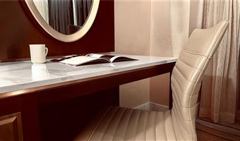 2 queen beds, non-smoking, refrigerator, walk in shower, wi-fi
