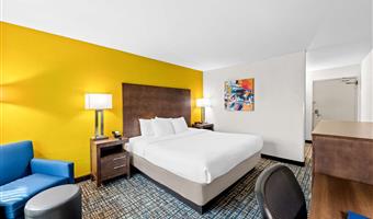 1 king bed, non-smoking, jetted tub, separate shower, flat screen television, microwave and refrigerator, full breakfast