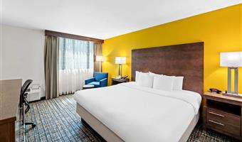 1 king bed, non-smoking, jetted tub, separate shower, flat screen television, microwave and refrigerator, full breakfast