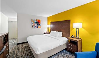 1 king bed, non-smoking, jetted tub, separate shower, flat screen television, microwave and refrigerator, full breakfast