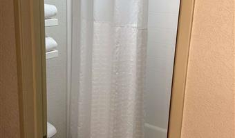 1 king bed, non-smoking, microwave, refrigerator, work desk, high speed internet access, full breakfast