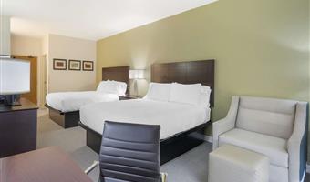 2 queen beds, non-smoking, communication assistance, work desk, microwave and refrigerator, wi-fi, full breakfast