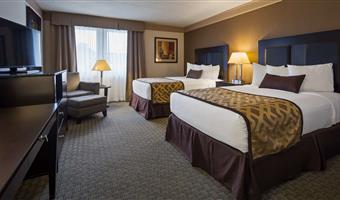 2 double beds, non-smoking, flat screen television, microwave and refrigerator, coffee maker, safe, full breakfast