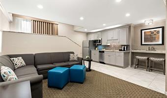 suite-1 king bed, non-smoking, living room, sofabed, full kitchen, private entrance, full breakfast