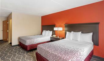 2 double beds, non-smoking, pet friendly room, microwave and refrigerator, wi-fi, full breakfast