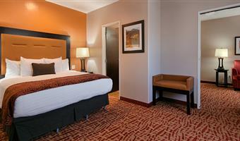 suite-1 king bed, non-smoking, pillowtop bed, microwave and refrigerator, 40 inch led television, wi-fi, full breakfast