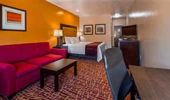 1 king bed, non-smoking, flat screen television, microwave and refrigerator, coffee maker, hairdryer, iron and ironing board, full breakfast