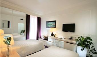 2 single beds, non-smoking, comfort room