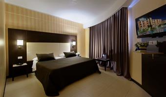 1 queen bed, non-smoking, superior room, twin on request