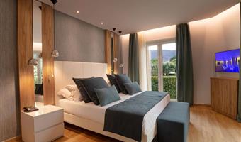 suite-1 queen bed, non-smoking