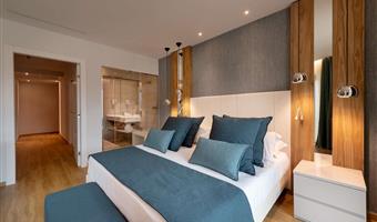 suite-1 queen bed, non-smoking
