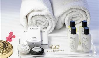 1 queen bed, non-smoking, superior room, free minibar, free room service