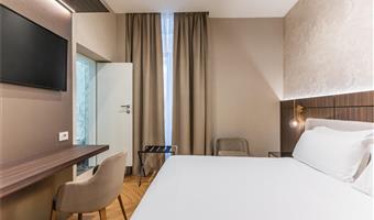 1 king bed, non-smoking, standard room, wi-fi