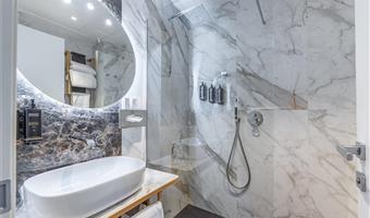 1 king bed, non-smoking, standard room, wi-fi