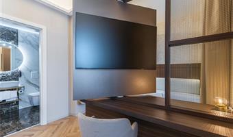 1 king bed, non-smoking, comfort room, sofabed for 1 person, coffee and tea maker, slippers, wi-fi, shopping card