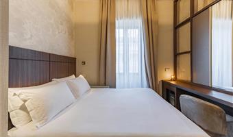 1 king bed, non-smoking, comfort room, sofabed for 1 person, coffee and tea maker, slippers, wi-fi, shopping card