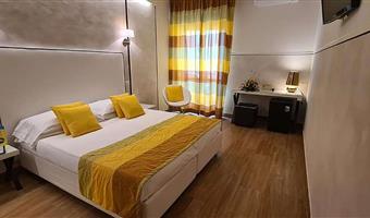 1 queen bed, non-smoking, balcony, side sea view, coffee and tea maker