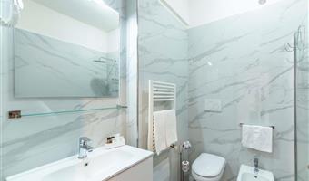 1 queen bed, non-smoking, deluxe room, sea view
