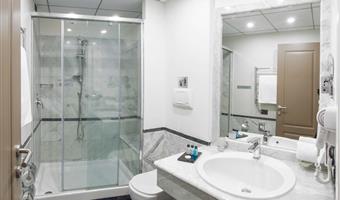 1 king bed, non-smoking, comfort room, balcony, wi-fi, coffee maker, full breakfast