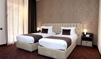 1 king bed, non-smoking, superior room, panoramic mountain view, air-conditioned, wi-fi, coffee and tea maker, full breakfast