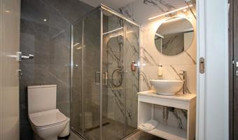 2 single beds, non-smoking, sofabed, work desk, safe box, wi-fi, coffee and tea maker, full breakfast