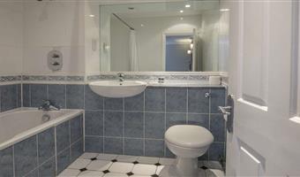 1 double bed, non-smoking, standard room