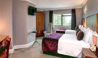 2 single beds, mobility accessible, walk in shower, non-smoking