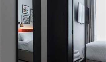 suite-1 queen bed, non-smoking, executive room, larger room