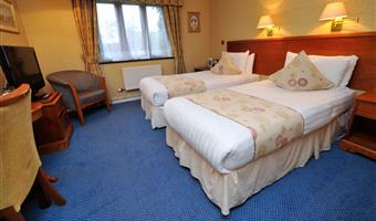 2 single beds, standard room, garden lodge, free high speed internet, non-smoking