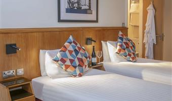 2 single beds, non-smoking, standard room