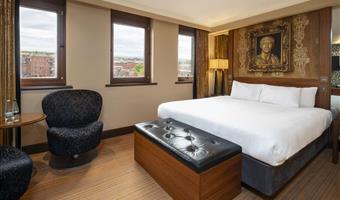 1 double bed, non-smoking, executive room, shower only