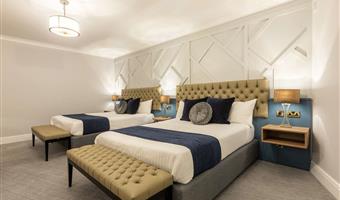 2 double beds, non-smoking, family room